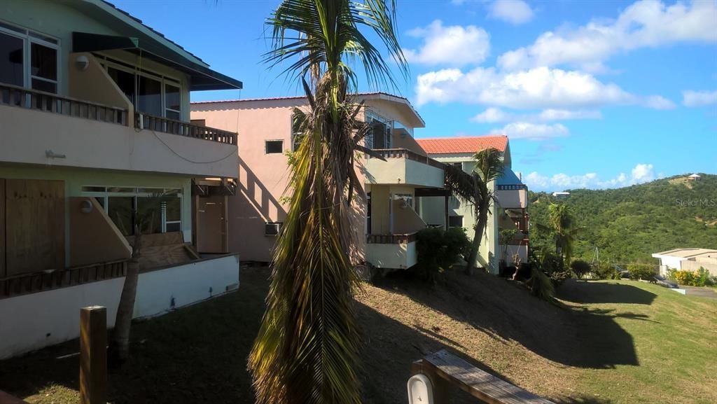 For Sale: $195,000 (1 beds, 2 baths, 480 Square Feet)