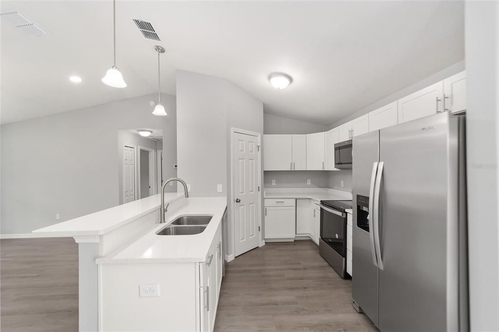 For Sale: $249,900 (3 beds, 2 baths, 1173 Square Feet)