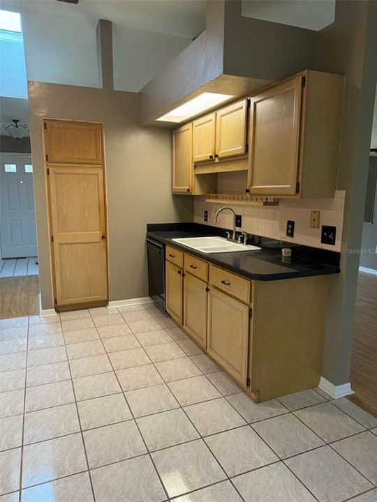 For Rent: $1,795 (3 beds, 2 baths, 1549 Square Feet)