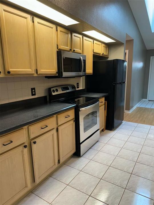 For Rent: $1,795 (3 beds, 2 baths, 1549 Square Feet)