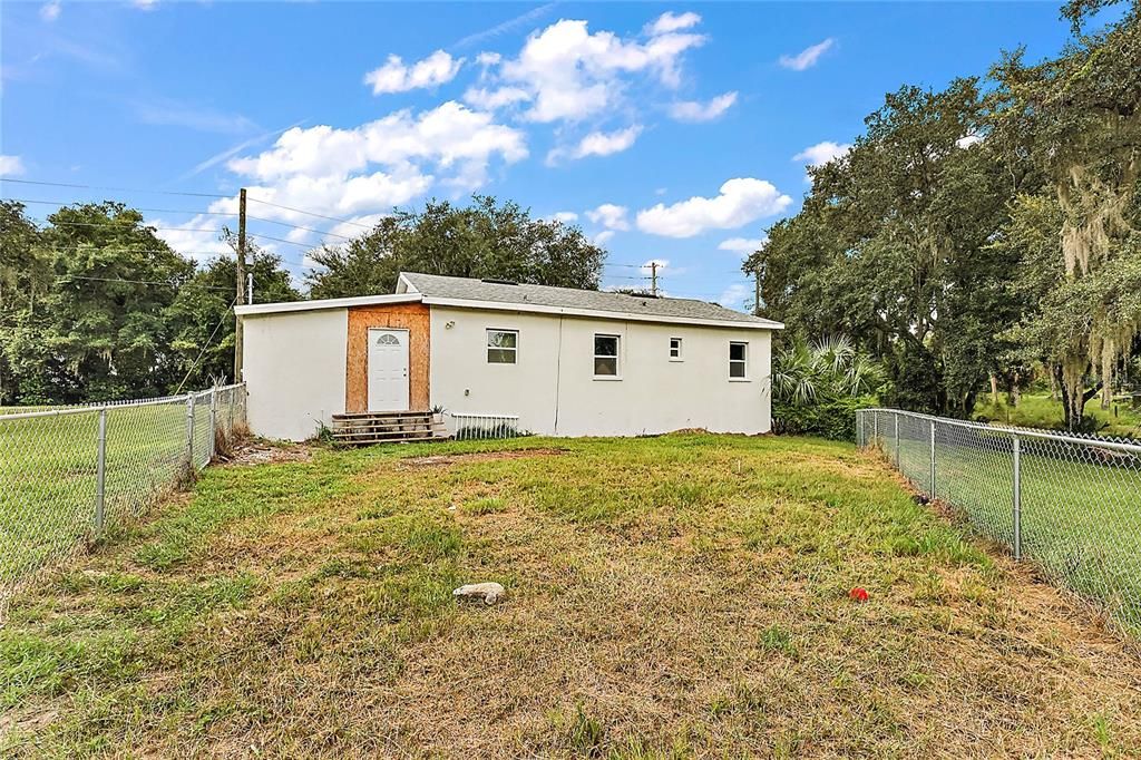 For Sale: $219,900 (3 beds, 1 baths, 1092 Square Feet)