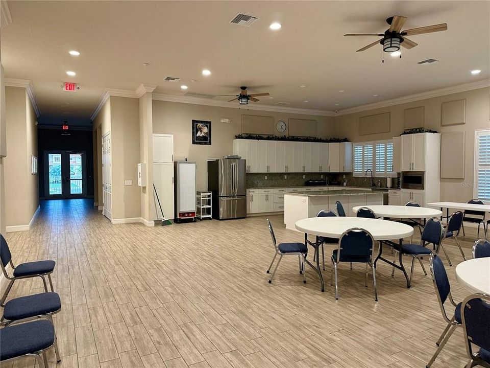 En Venta: $269,000 (2 camas, 2 baños, 1025 Pies cuadrados)