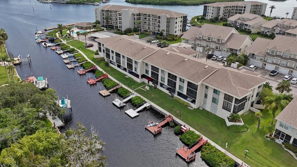 En Venta: $269,000 (2 camas, 2 baños, 1025 Pies cuadrados)