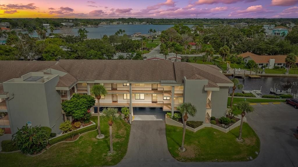 En Venta: $269,000 (2 camas, 2 baños, 1025 Pies cuadrados)