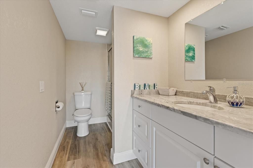 En Venta: $269,000 (2 camas, 2 baños, 1025 Pies cuadrados)