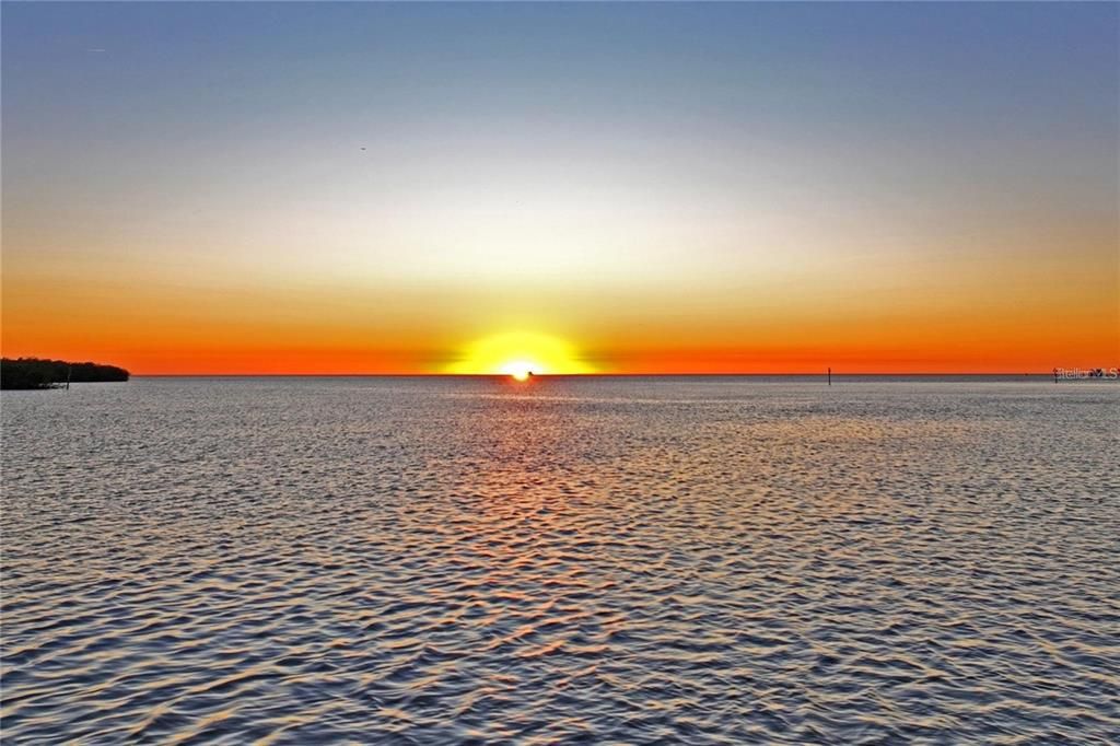 En Venta: $269,000 (2 camas, 2 baños, 1025 Pies cuadrados)