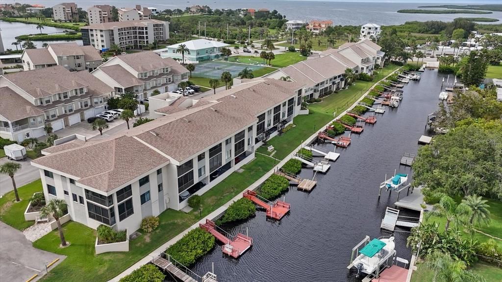 En Venta: $269,000 (2 camas, 2 baños, 1025 Pies cuadrados)