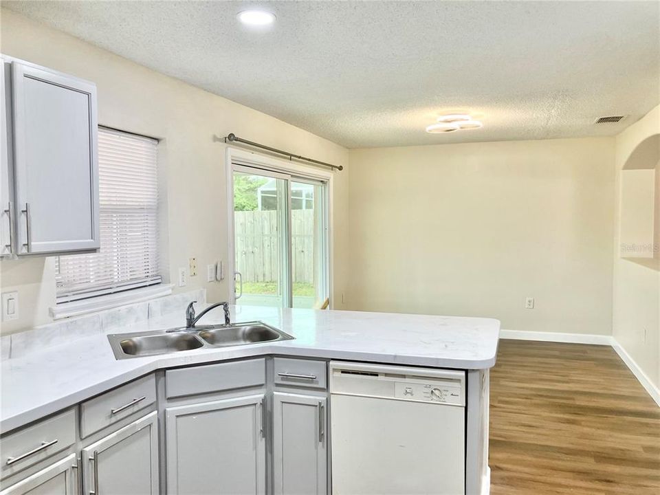 Active With Contract: $2,300 (4 beds, 2 baths, 1498 Square Feet)