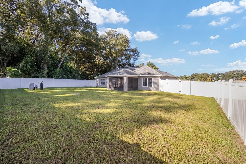 For Sale: $315,000 (3 beds, 2 baths, 1471 Square Feet)