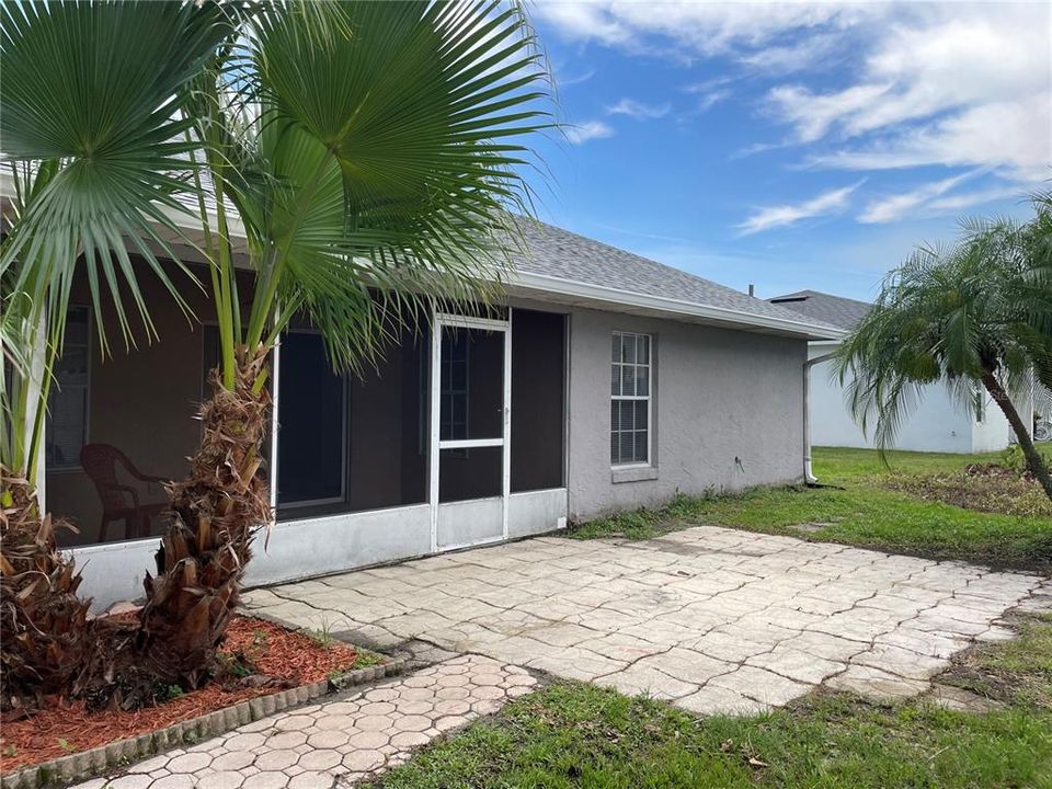 For Rent: $1,675 (3 beds, 2 baths, 1247 Square Feet)