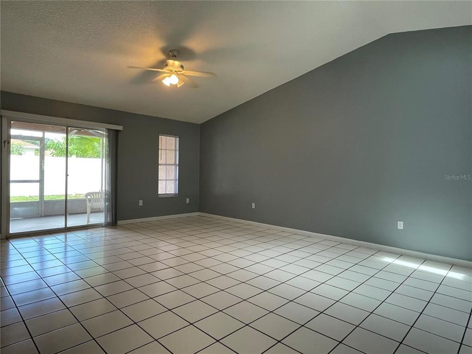 For Rent: $1,675 (3 beds, 2 baths, 1247 Square Feet)