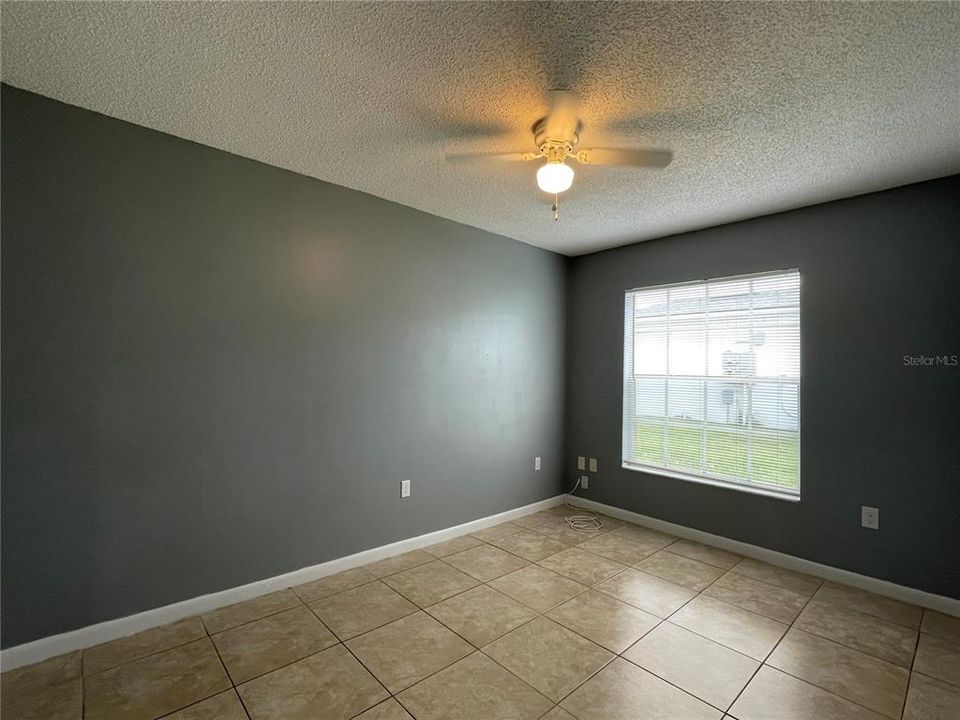 For Rent: $1,600 (3 beds, 2 baths, 1247 Square Feet)