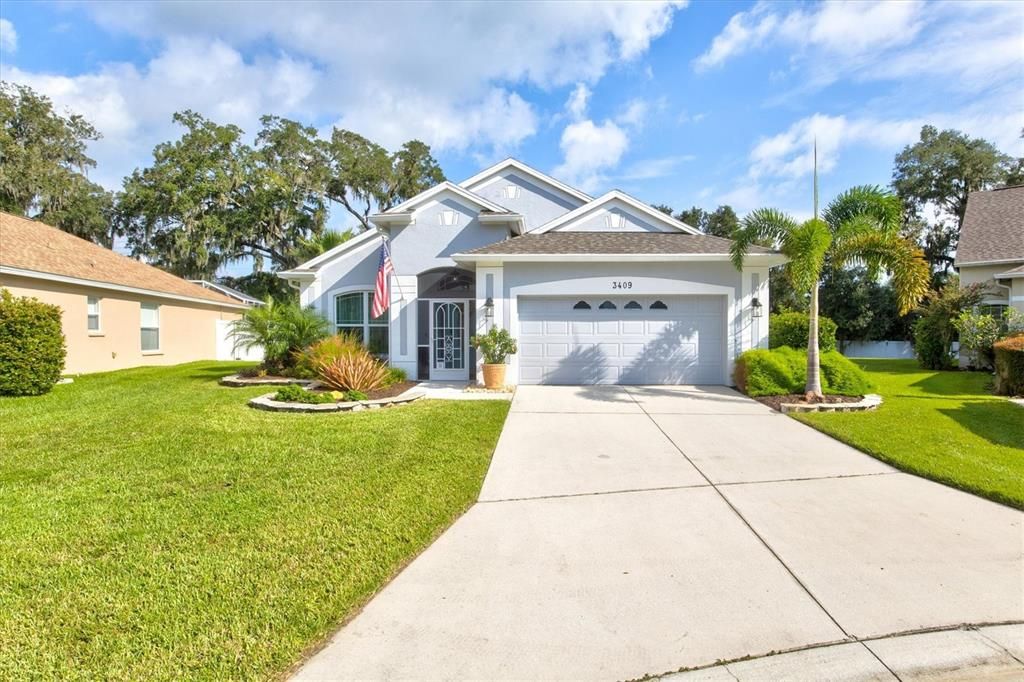 For Sale: $450,000 (3 beds, 2 baths, 1736 Square Feet)