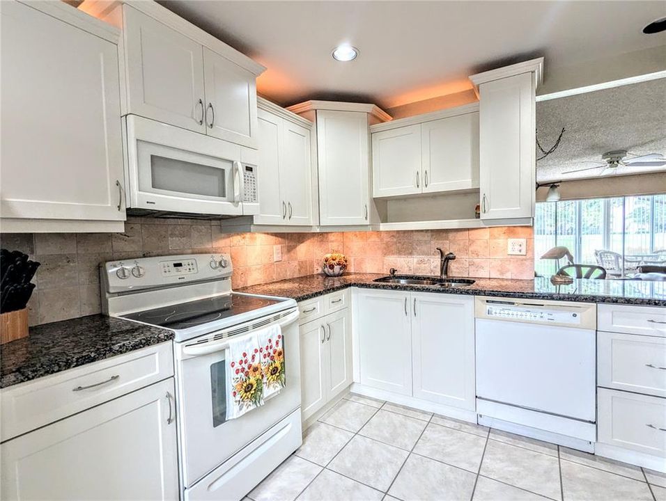 If entertaining is for you, you will enjoy all the countertops for preparing the meal.