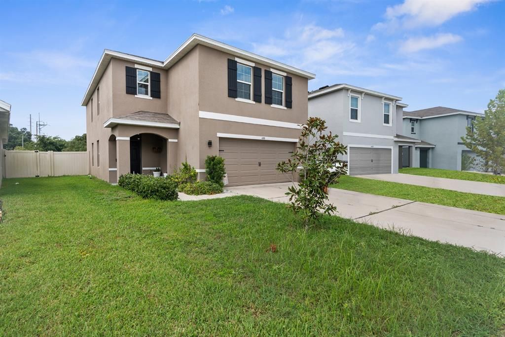 For Sale: $334,900 (4 beds, 2 baths, 2268 Square Feet)