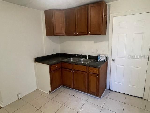 For Rent: $1,495 (2 beds, 1 baths, 672 Square Feet)