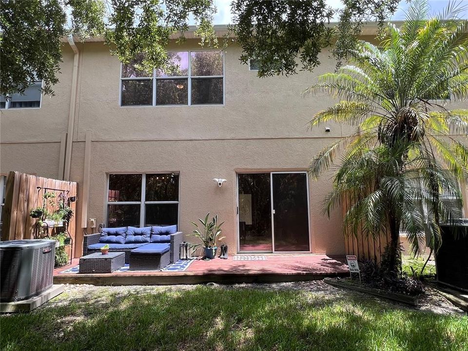 En Venta: $374,900 (2 camas, 2 baños, 1147 Pies cuadrados)