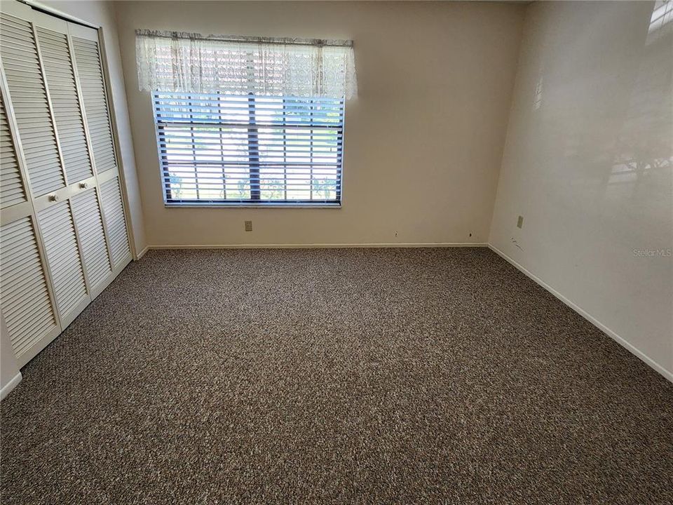 For Sale: $204,900 (2 beds, 2 baths, 958 Square Feet)