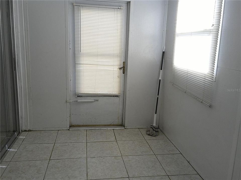 For Rent: $1,500 (2 beds, 2 baths, 919 Square Feet)