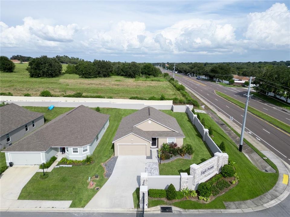 For Sale: $365,000 (3 beds, 2 baths, 1265 Square Feet)