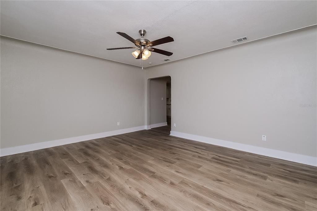 Active With Contract: $2,405 (3 beds, 2 baths, 1232 Square Feet)