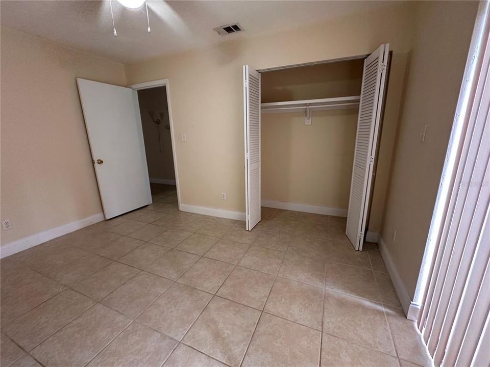 For Rent: $1,100 (2 beds, 1 baths, 955 Square Feet)