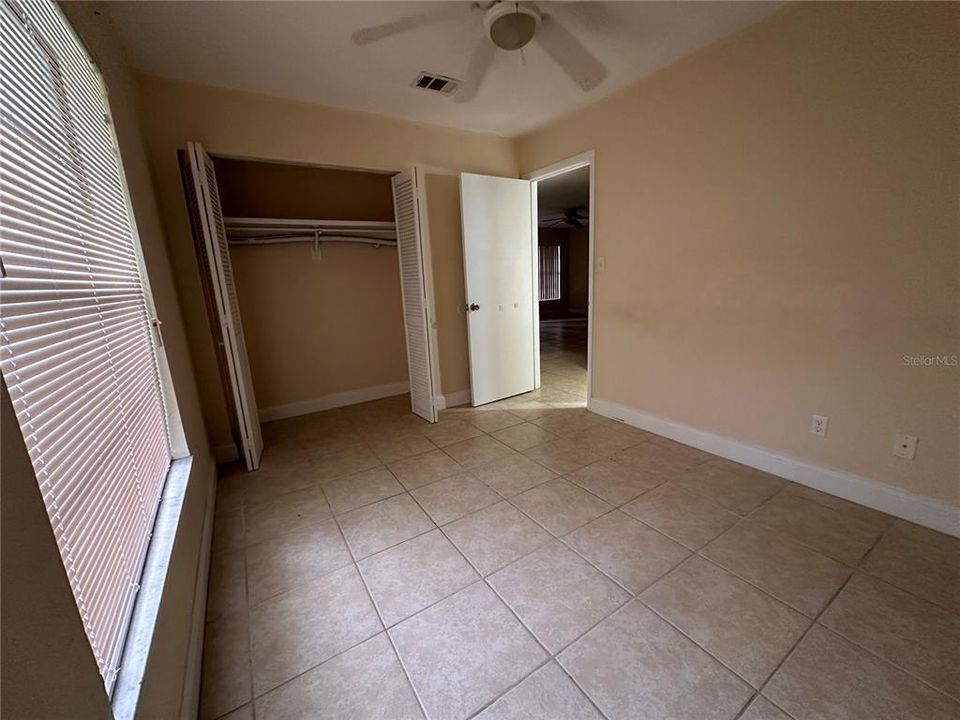 For Rent: $1,100 (2 beds, 1 baths, 955 Square Feet)