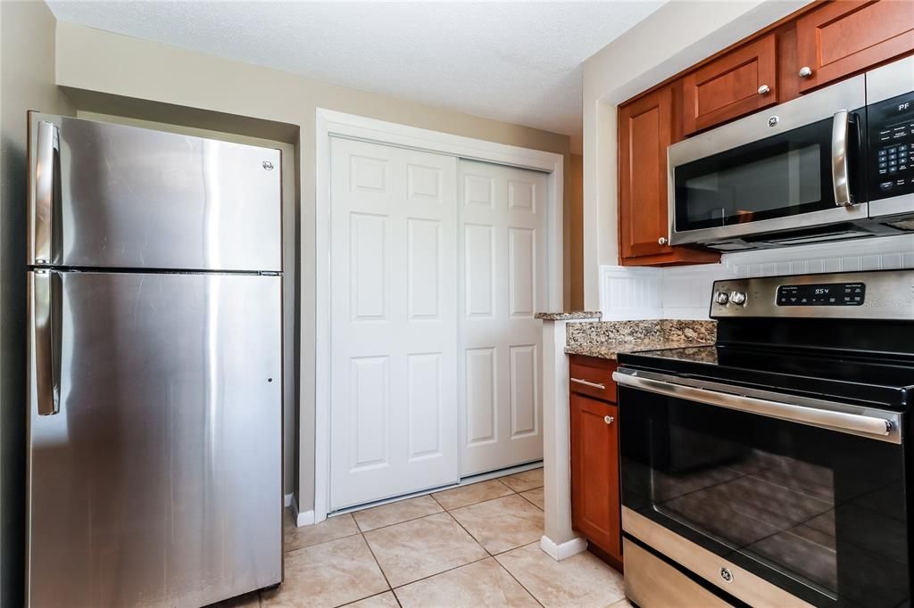 For Rent: $1,835 (3 beds, 2 baths, 1392 Square Feet)