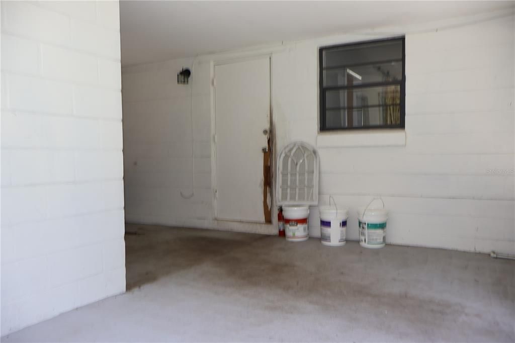 For Rent: $1,900 (2 beds, 1 baths, 984 Square Feet)