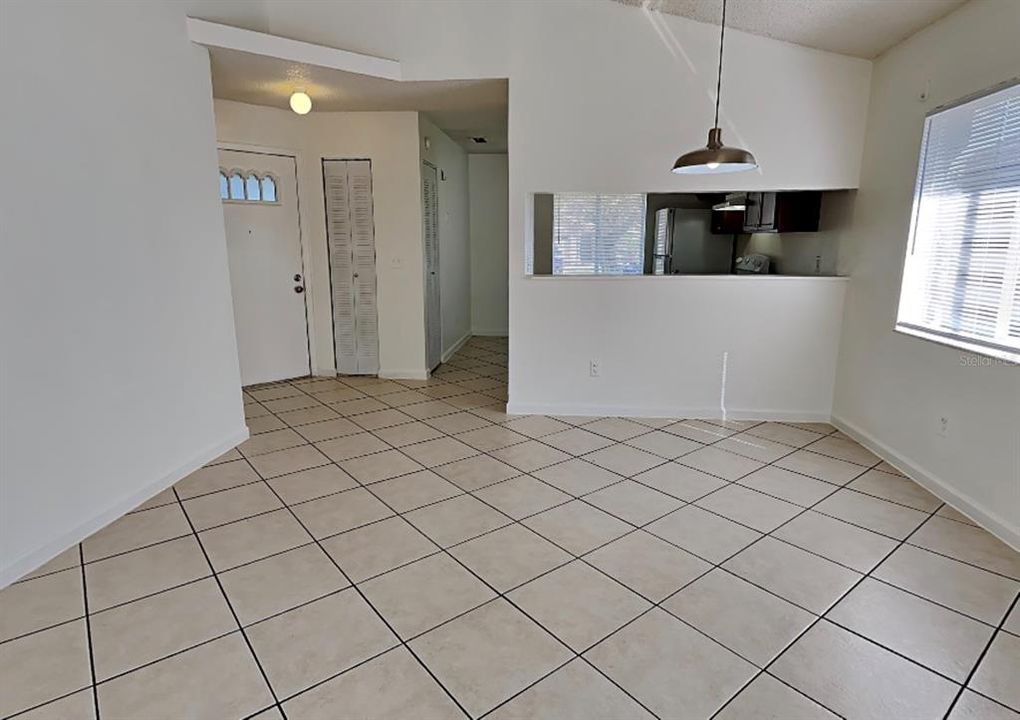 For Rent: $1,999 (3 beds, 2 baths, 1141 Square Feet)