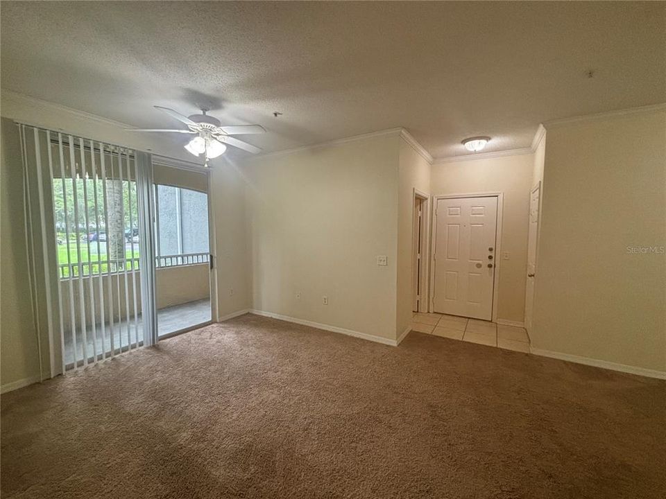 For Rent: $1,550 (2 beds, 1 baths, 939 Square Feet)