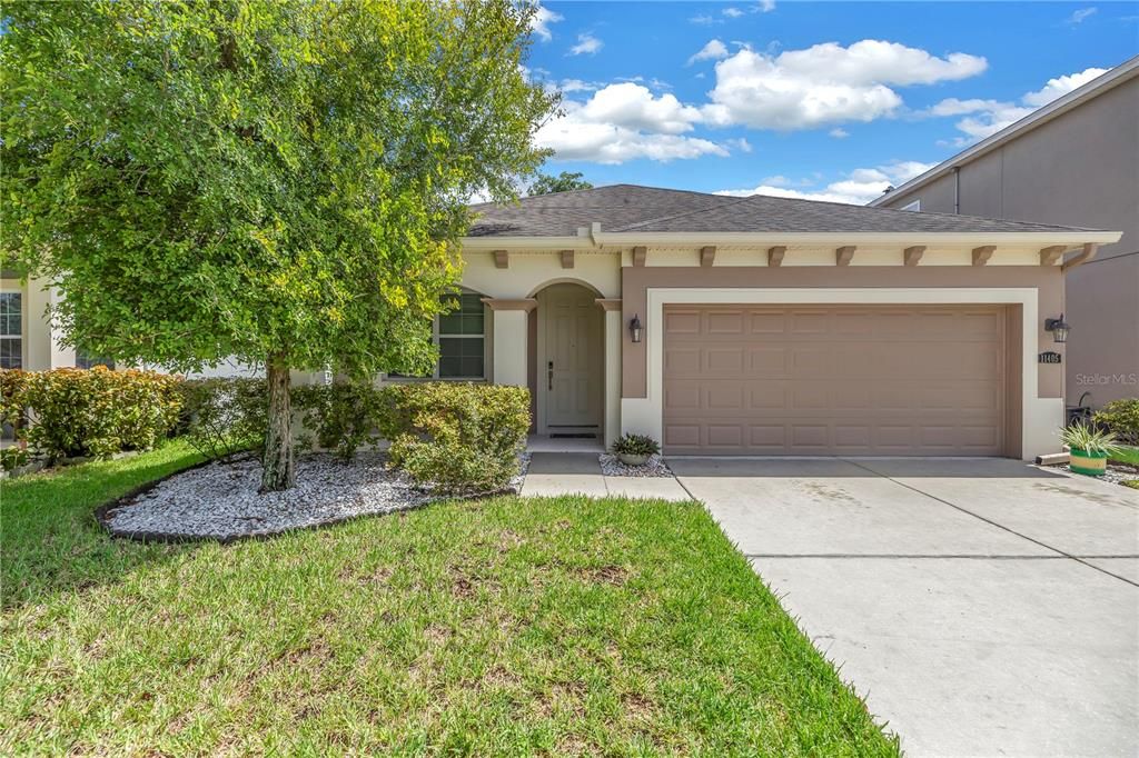 For Sale: $495,000 (3 beds, 2 baths, 1570 Square Feet)