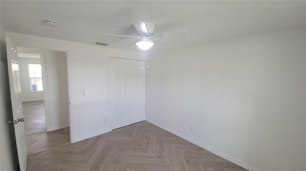 For Rent: $1,900 (3 beds, 1 baths, 1089 Square Feet)