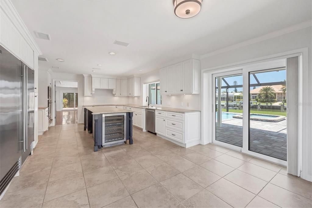 For Sale: $3,895,000 (4 beds, 2 baths, 3257 Square Feet)