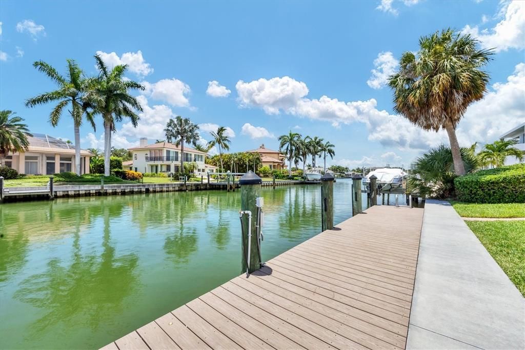 For Sale: $3,895,000 (4 beds, 2 baths, 3257 Square Feet)