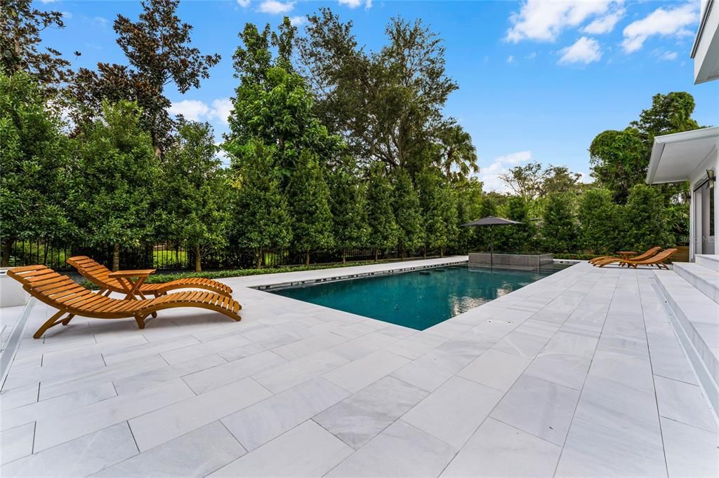 travertine pool deck