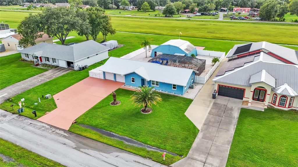 For Sale: $495,000 (3 beds, 2 baths, 1271 Square Feet)