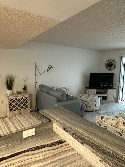 For Rent: $1,950 (3 beds, 2 baths, 1385 Square Feet)