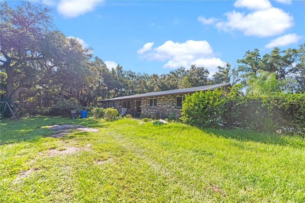 For Sale: $999,900 (3 beds, 2 baths, 1408 Square Feet)