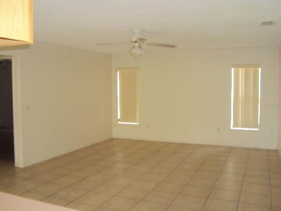 For Rent: $1,925 (3 beds, 2 baths, 1879 Square Feet)