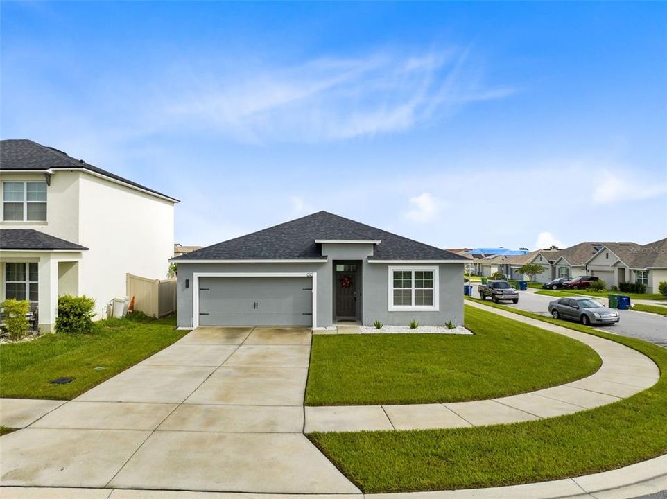 Active With Contract: $299,990 (4 beds, 2 baths, 1867 Square Feet)