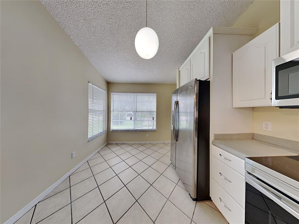 For Rent: $2,049 (3 beds, 2 baths, 1300 Square Feet)