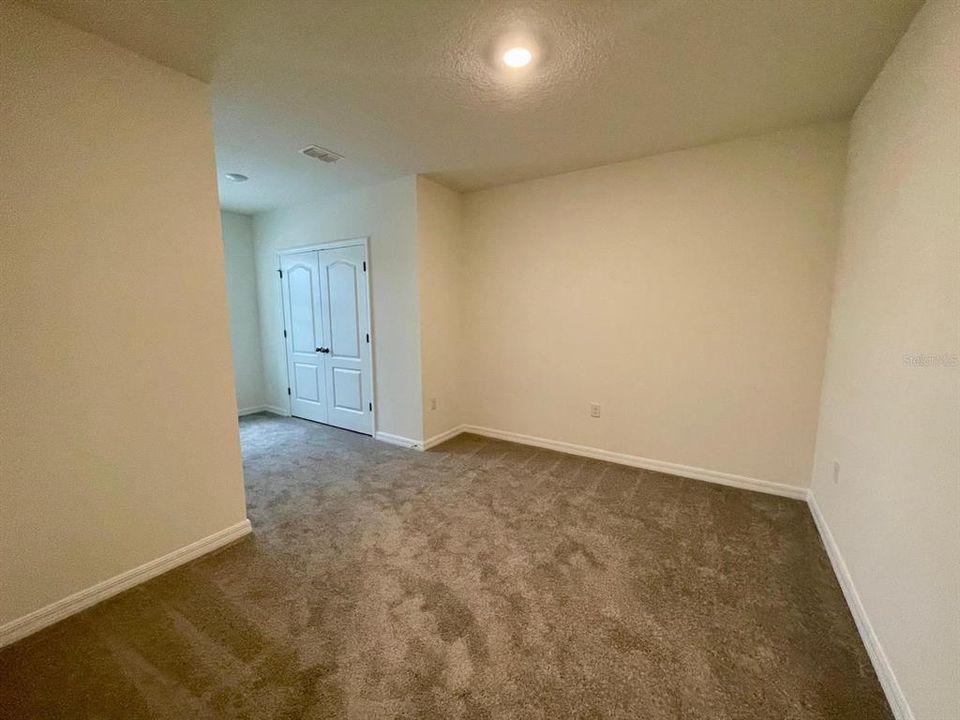 For Rent: $2,000 (3 beds, 2 baths, 1676 Square Feet)