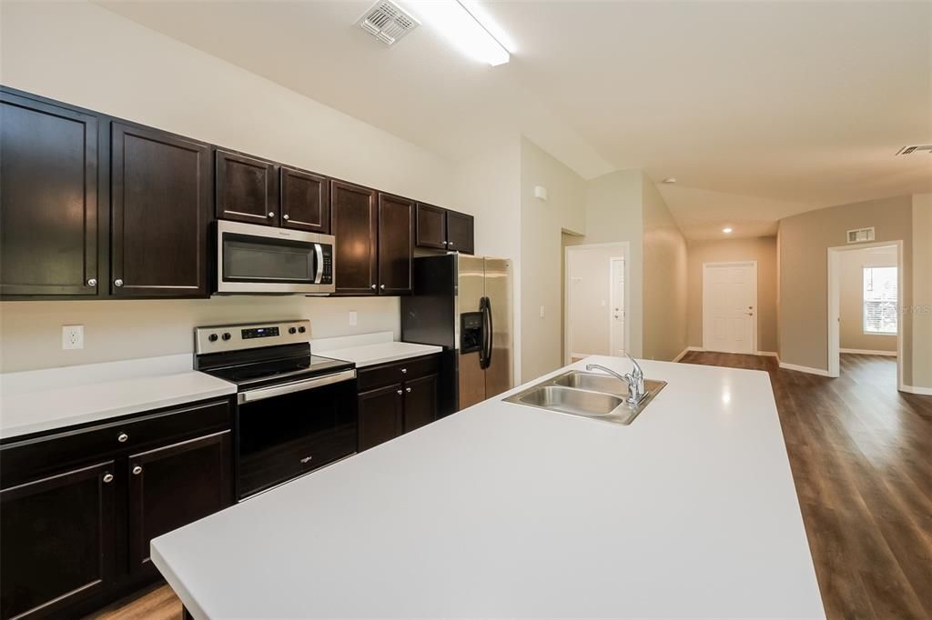 Active With Contract: $329,900 (4 beds, 2 baths, 1833 Square Feet)