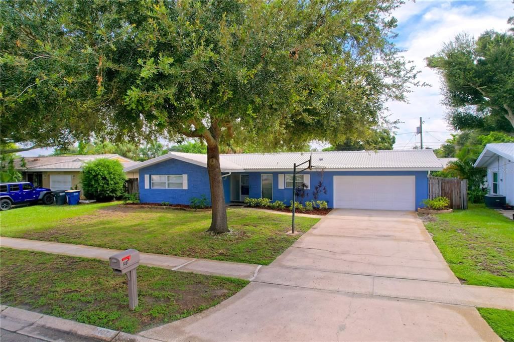 Recently Sold: $520,000 (3 beds, 2 baths, 1706 Square Feet)