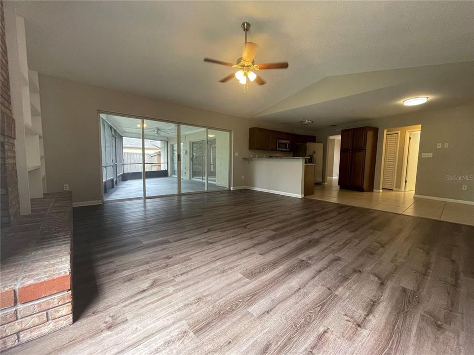 For Sale: $399,900 (4 beds, 2 baths, 2226 Square Feet)