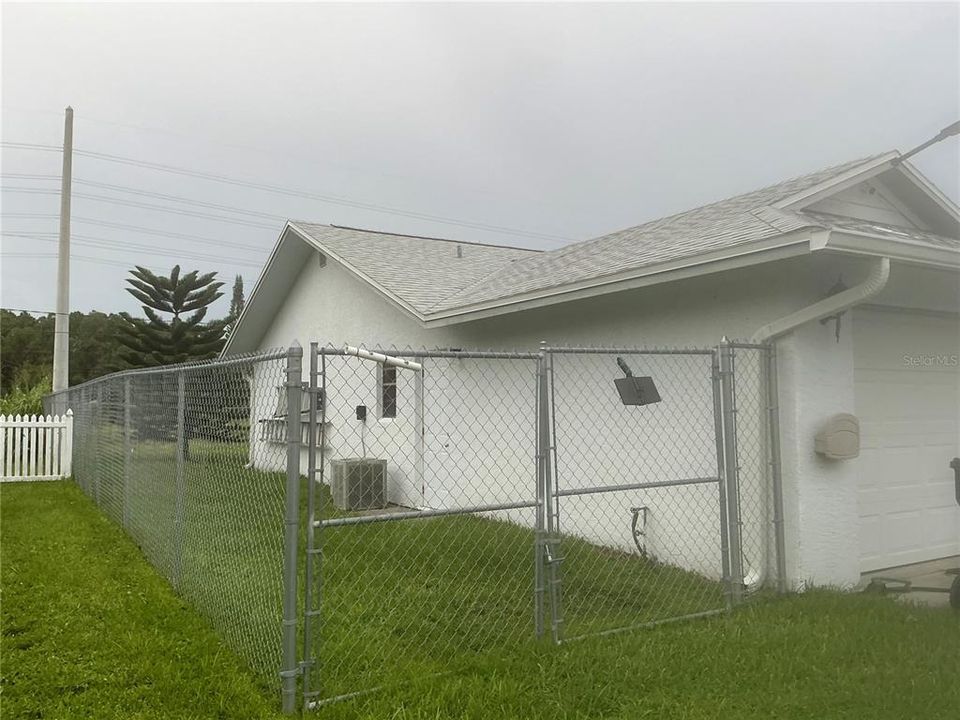 For Sale: $248,750 (3 beds, 2 baths, 1394 Square Feet)