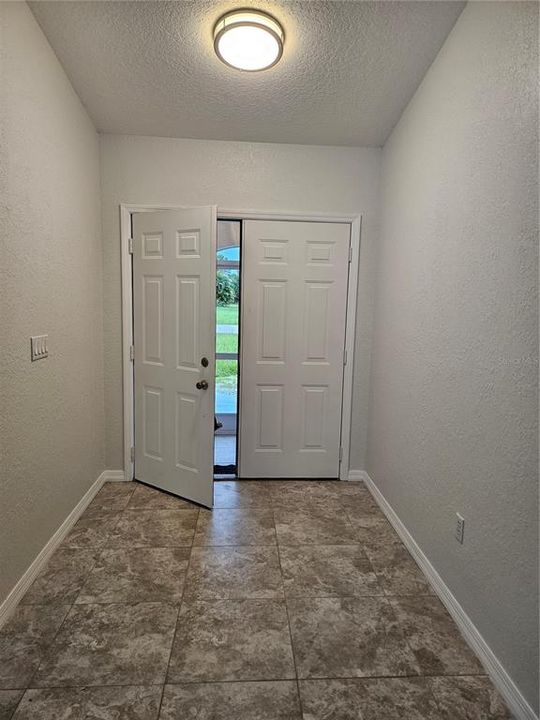 For Rent: $2,500 (3 beds, 4 baths, 2152 Square Feet)