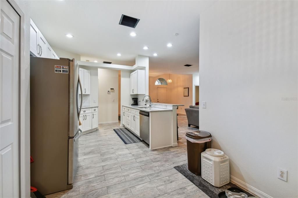 For Sale: $375,000 (3 beds, 2 baths, 1627 Square Feet)