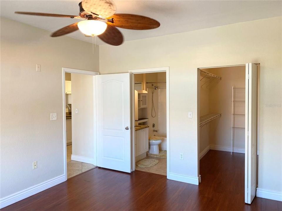 For Rent: $2,200 (2 beds, 2 baths, 1230 Square Feet)